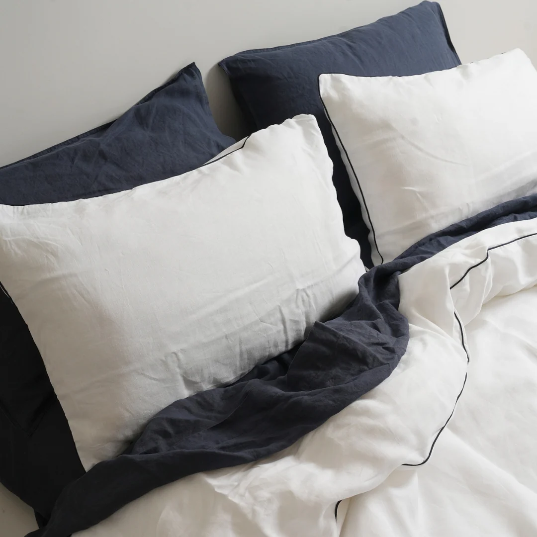 100% French Flax Linen Piped Duvet Cover Set - White/ Navy - Image 2