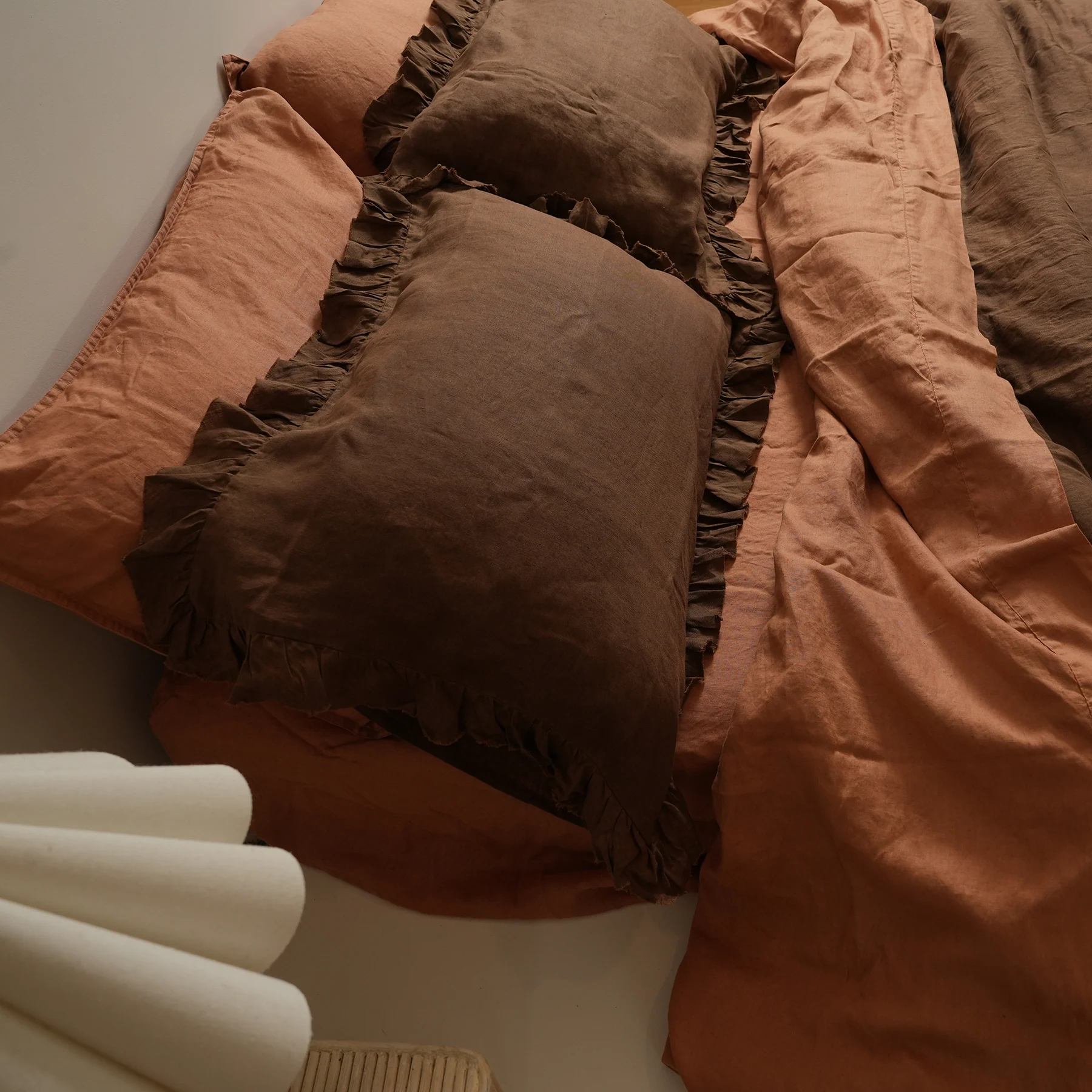 100% French Flax Linen Ruffle Edge Pillowcase Pair- Mocha - Image 2