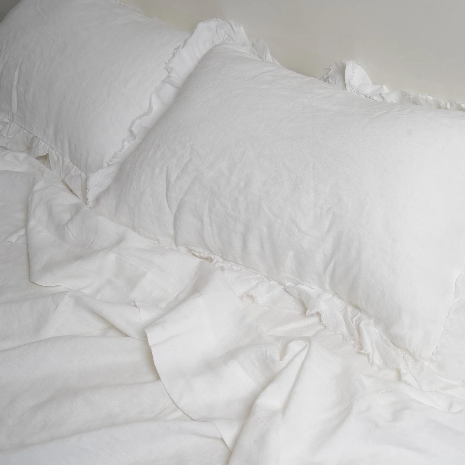 100% French Flax Linen Ruffle Edge Pillowcase Pair- White - Image 3