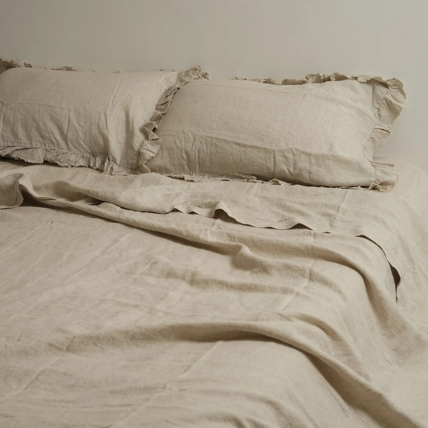 100% French Flax Linen Ruffle Edge Sheet Set- Natural Oat - Image 4