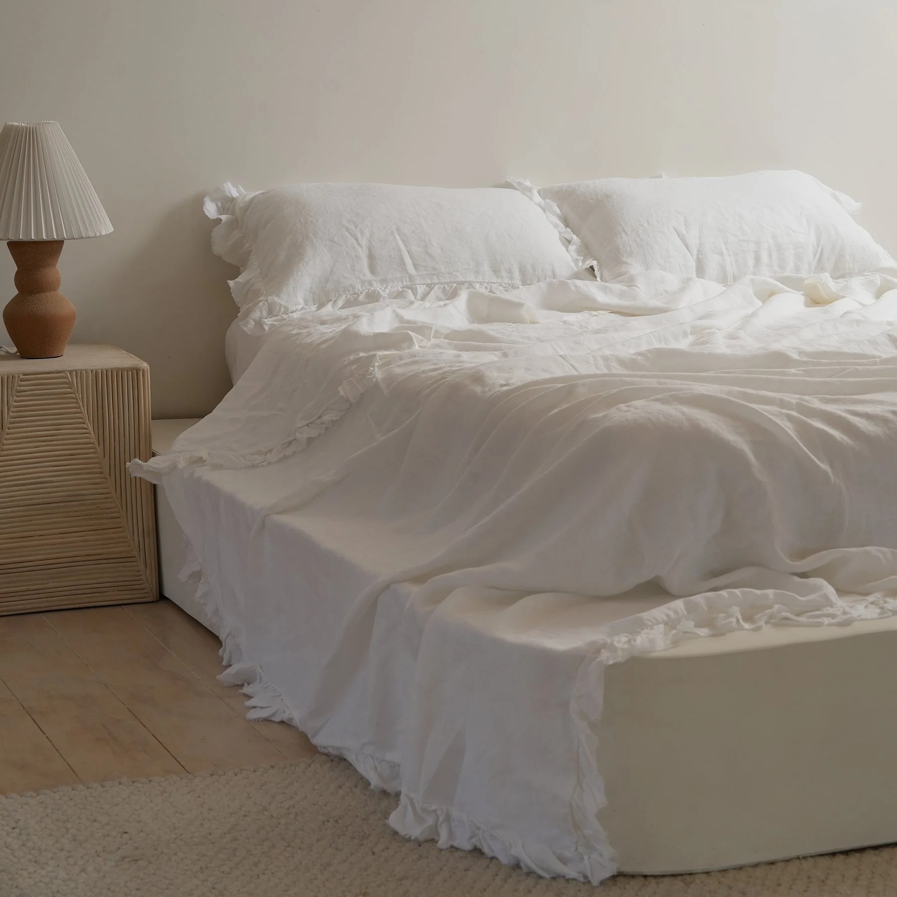 100% French Flax Linen Ruffle Edge Sheet Set- White - Image 3