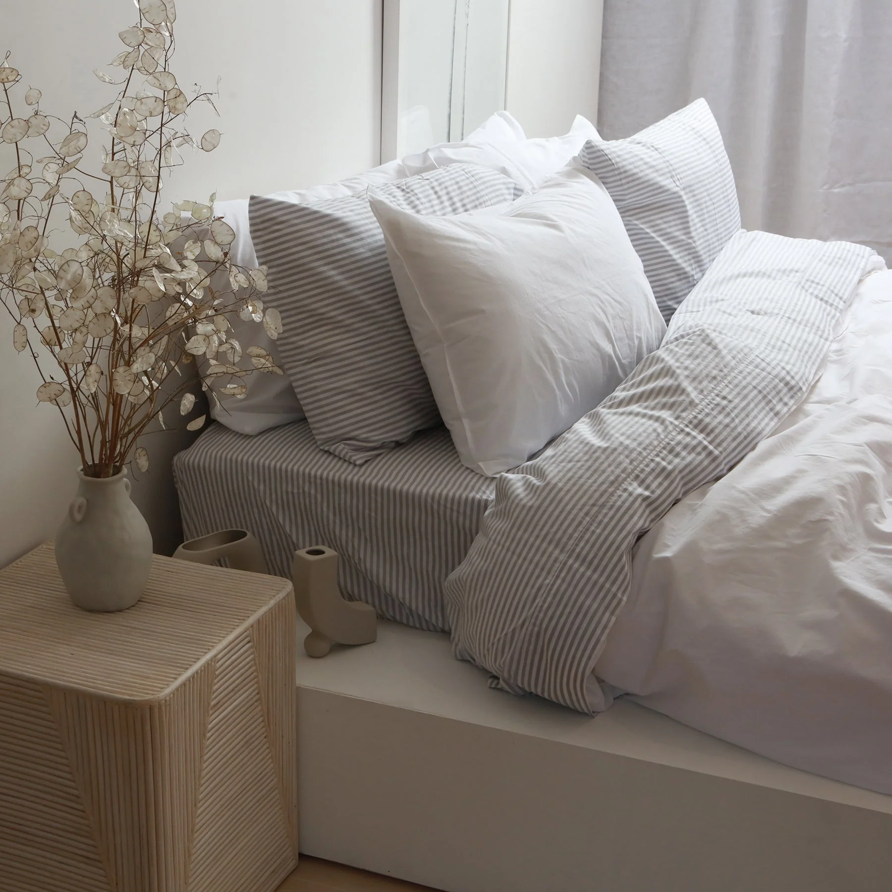 100% Stonewashed Cotton Duvet Set- White - Image 3