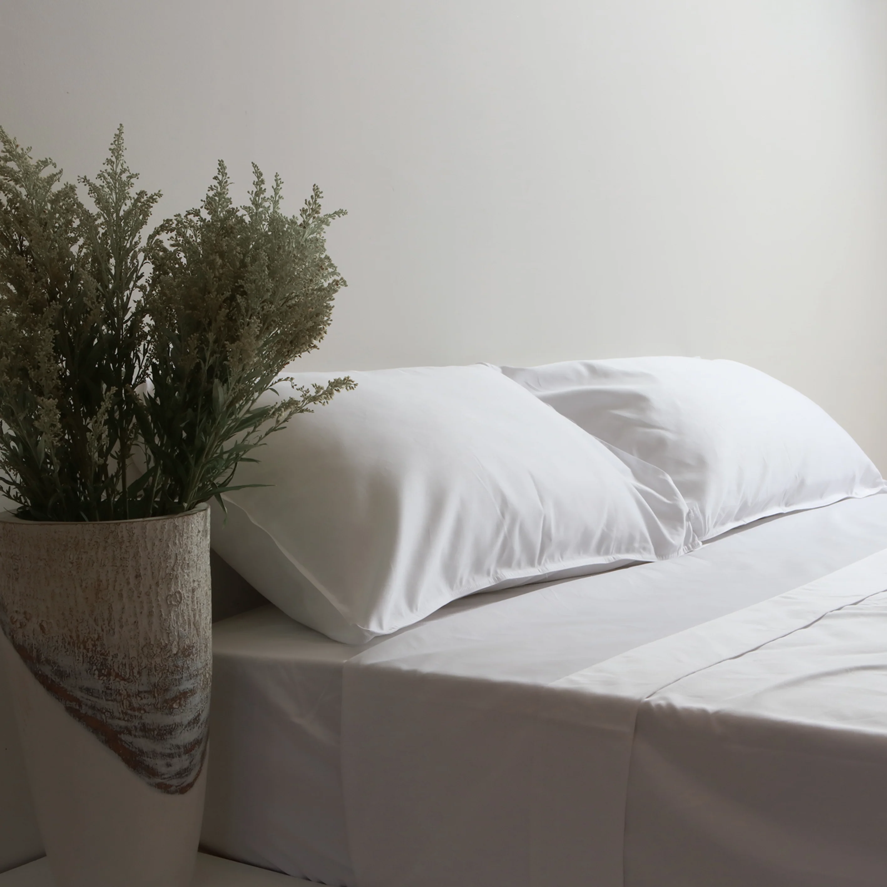 750TC 100% Cotton Hotel Luxe Pillowcase Pair- Crisp White - Image 3