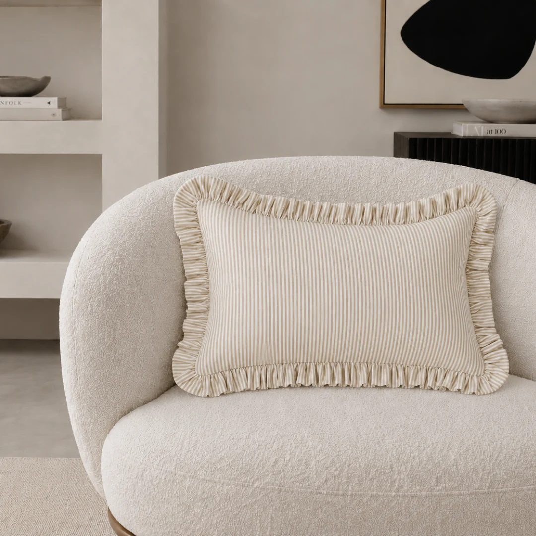 Bonny Cushion Taupe/Ivory