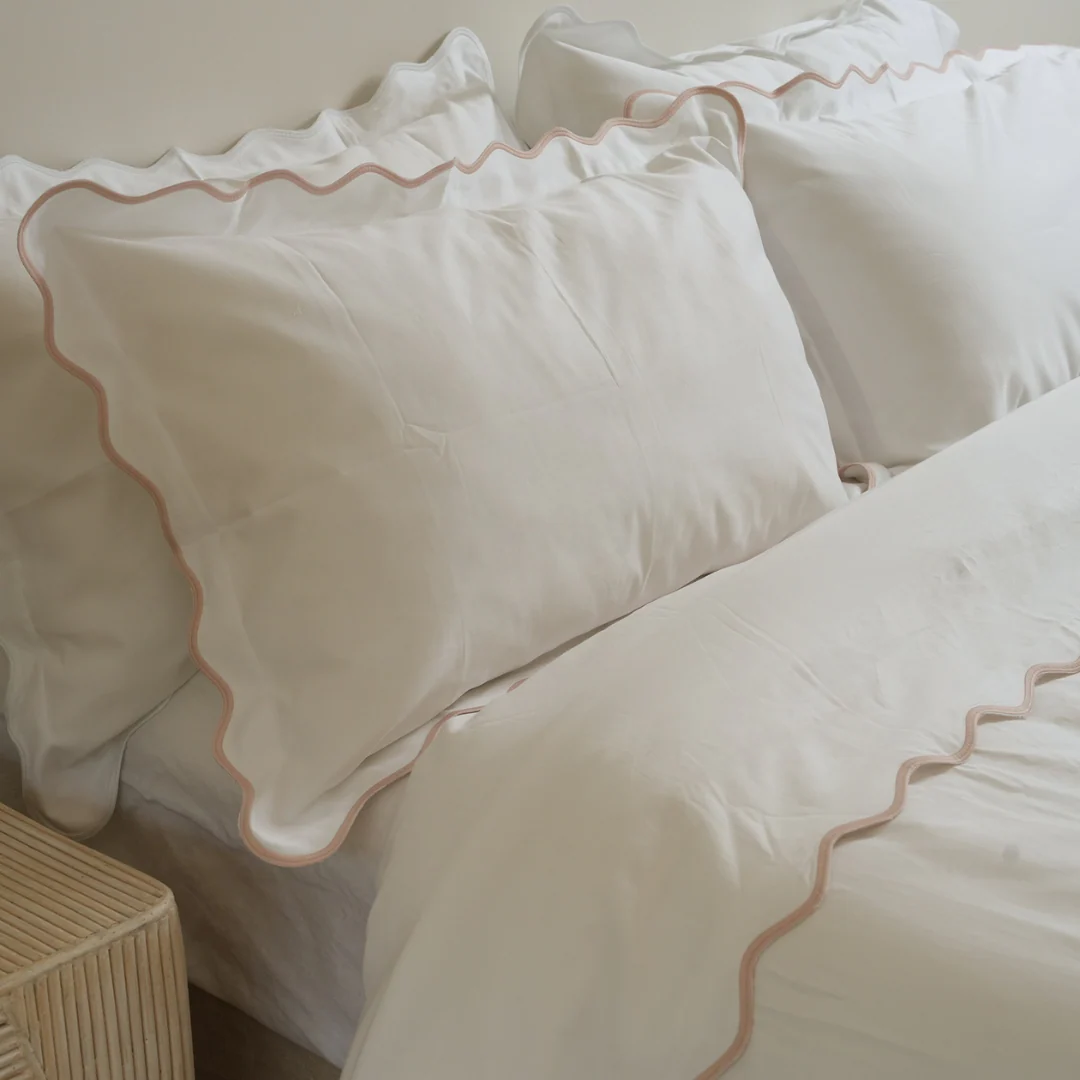 Celine Duvet Set- White/Blush - Image 3
