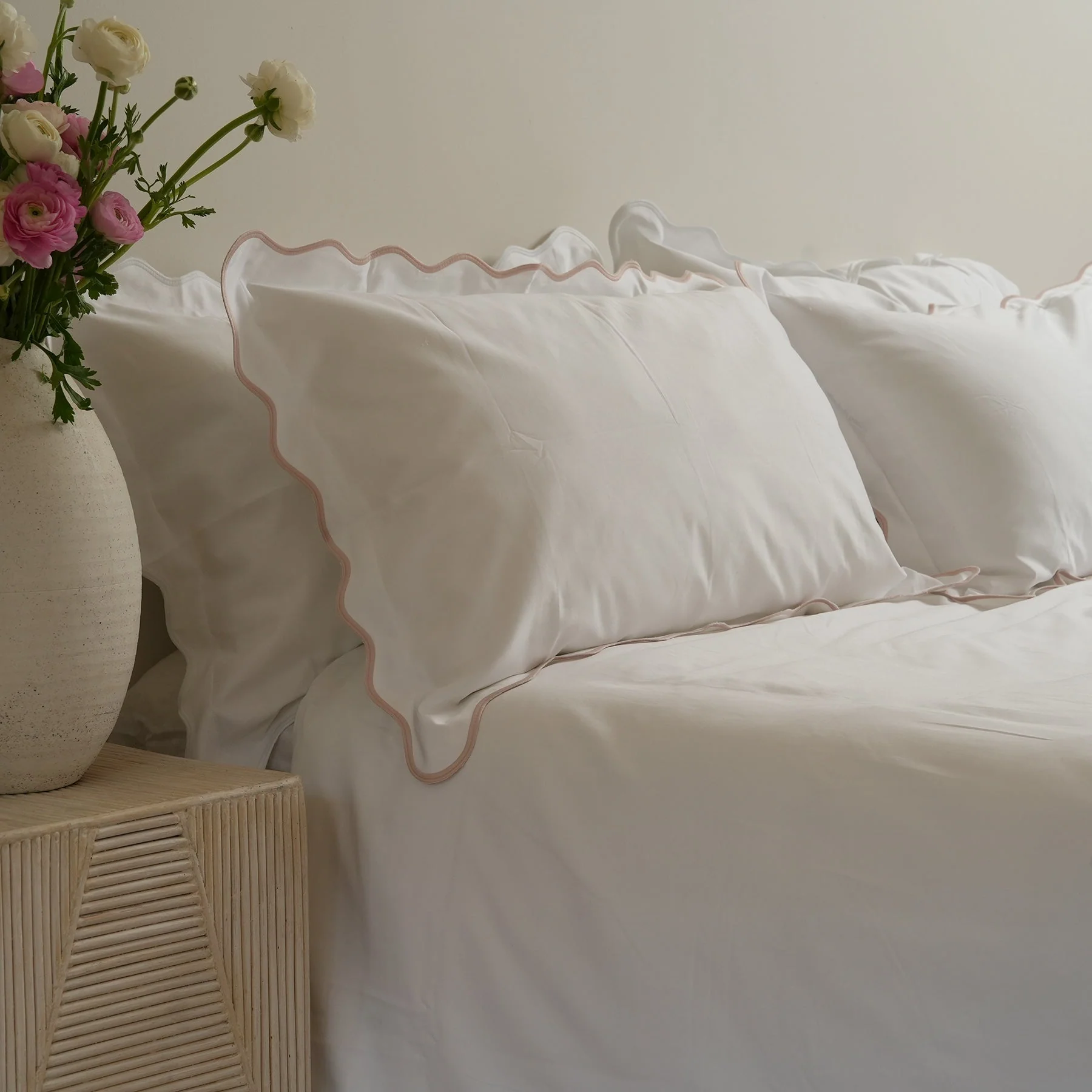 Celine Duvet Set- White/Blush - Image 5