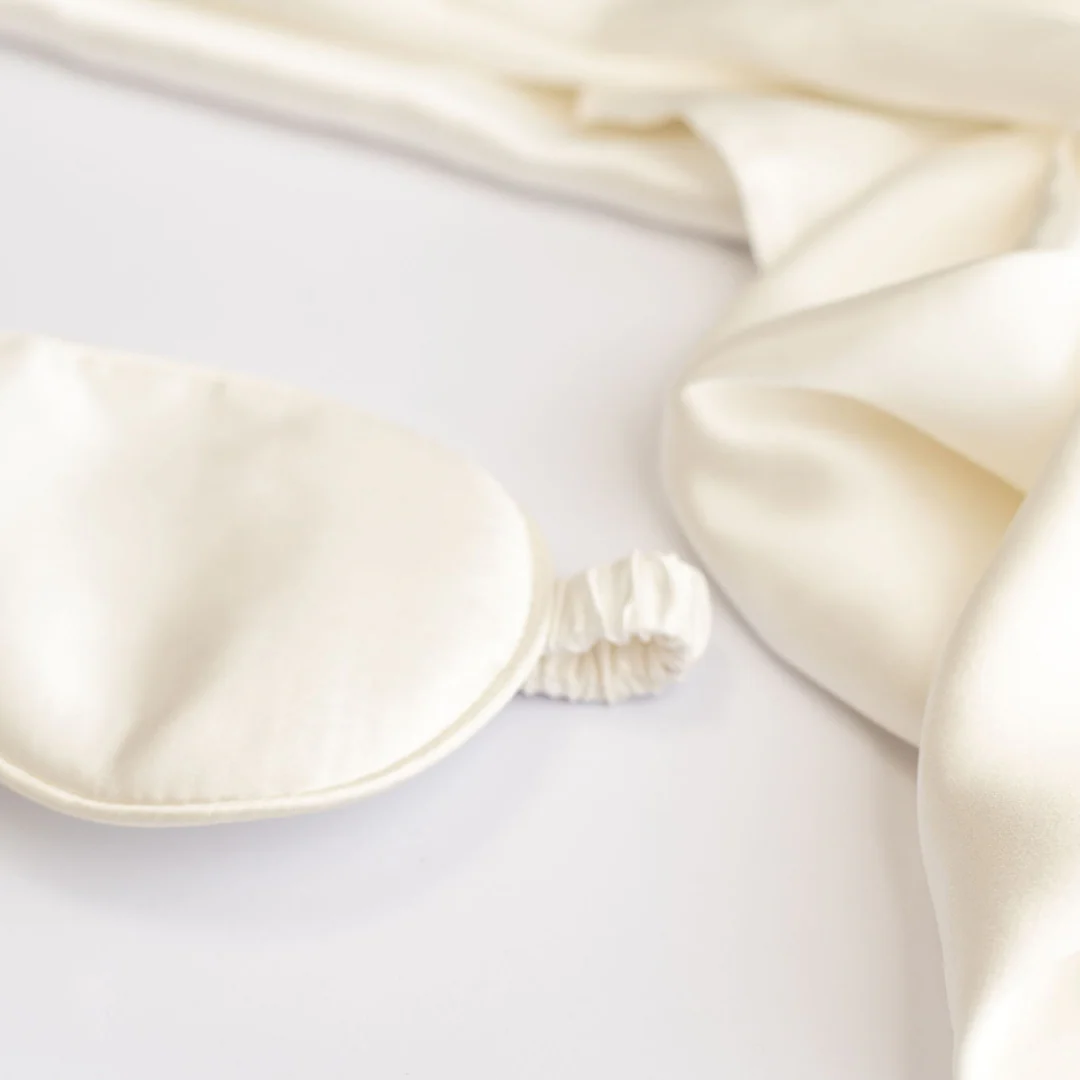 100% Pure Silk Gift Set- Milk - Image 6