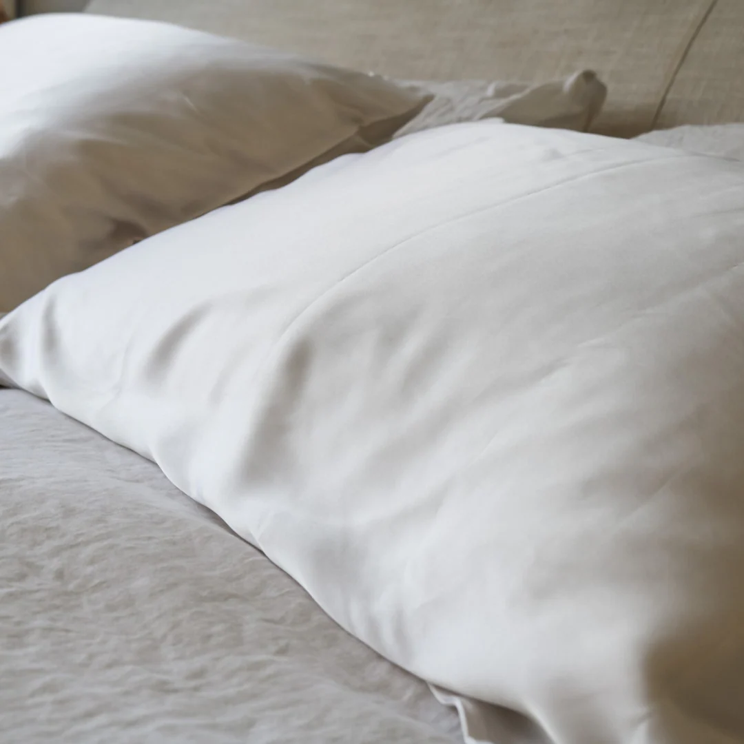 100% Pure Silk Pillowcase - Clean White - Image 4