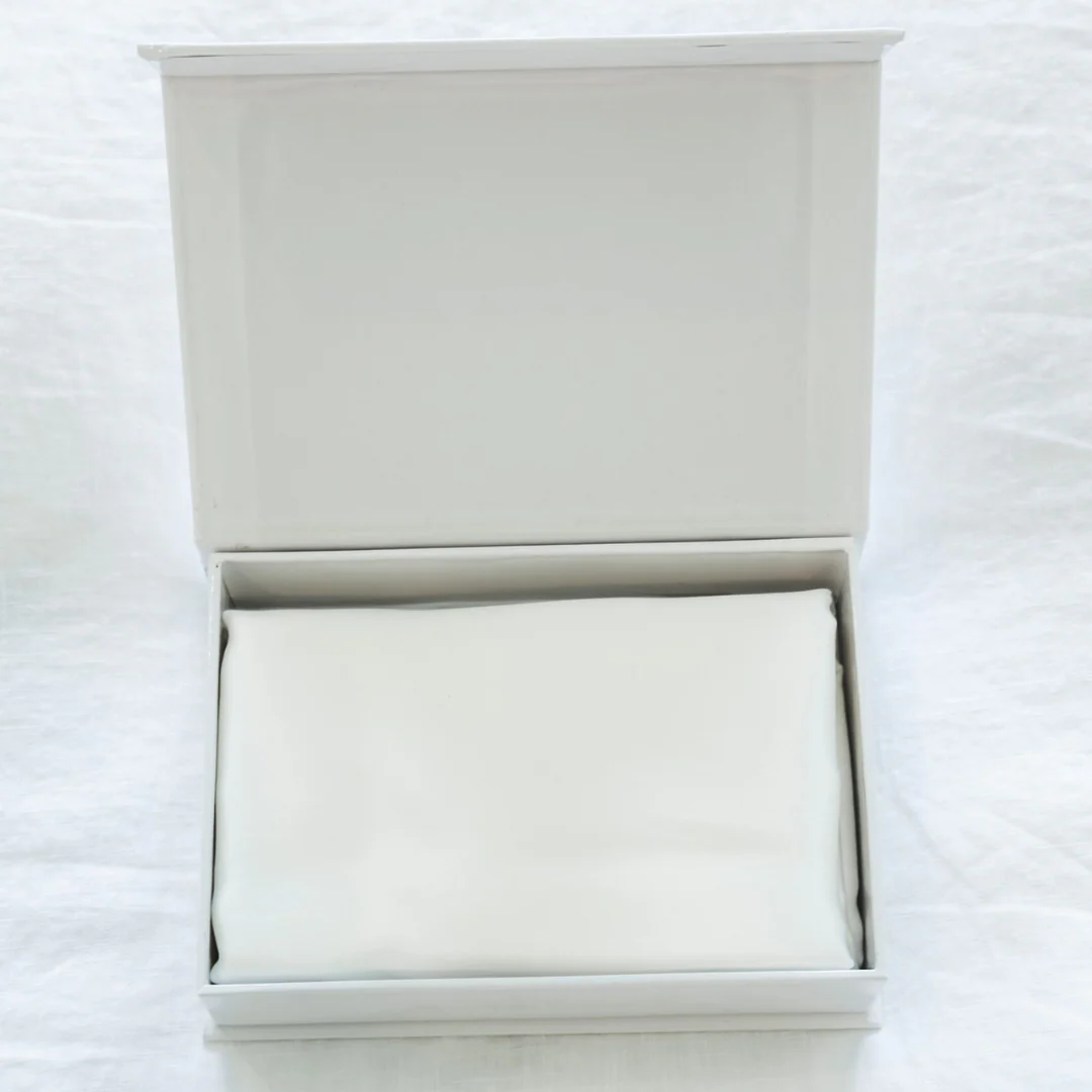 100% Pure Silk Pillowcase - Clean White - Image 5