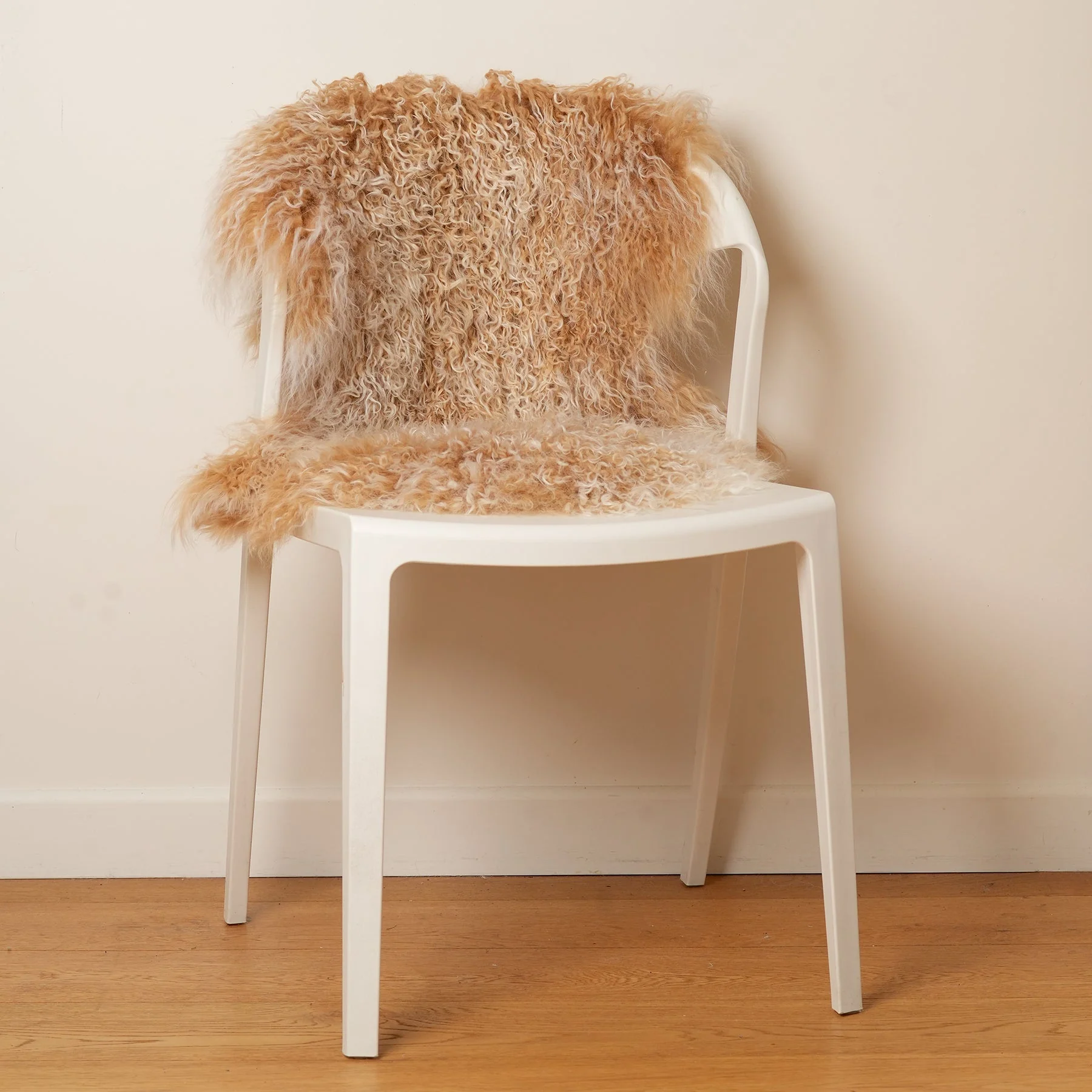 Tibetan Lambskin Rug - Light Caramel with Tips - Image 3